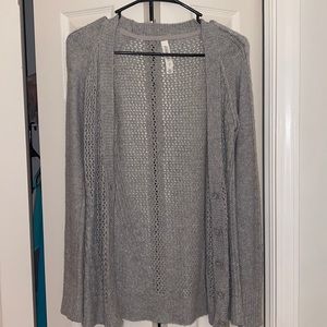 Long- sleeve cardigan/sweater